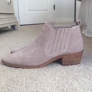Dolce vita booties, perfect condition!!